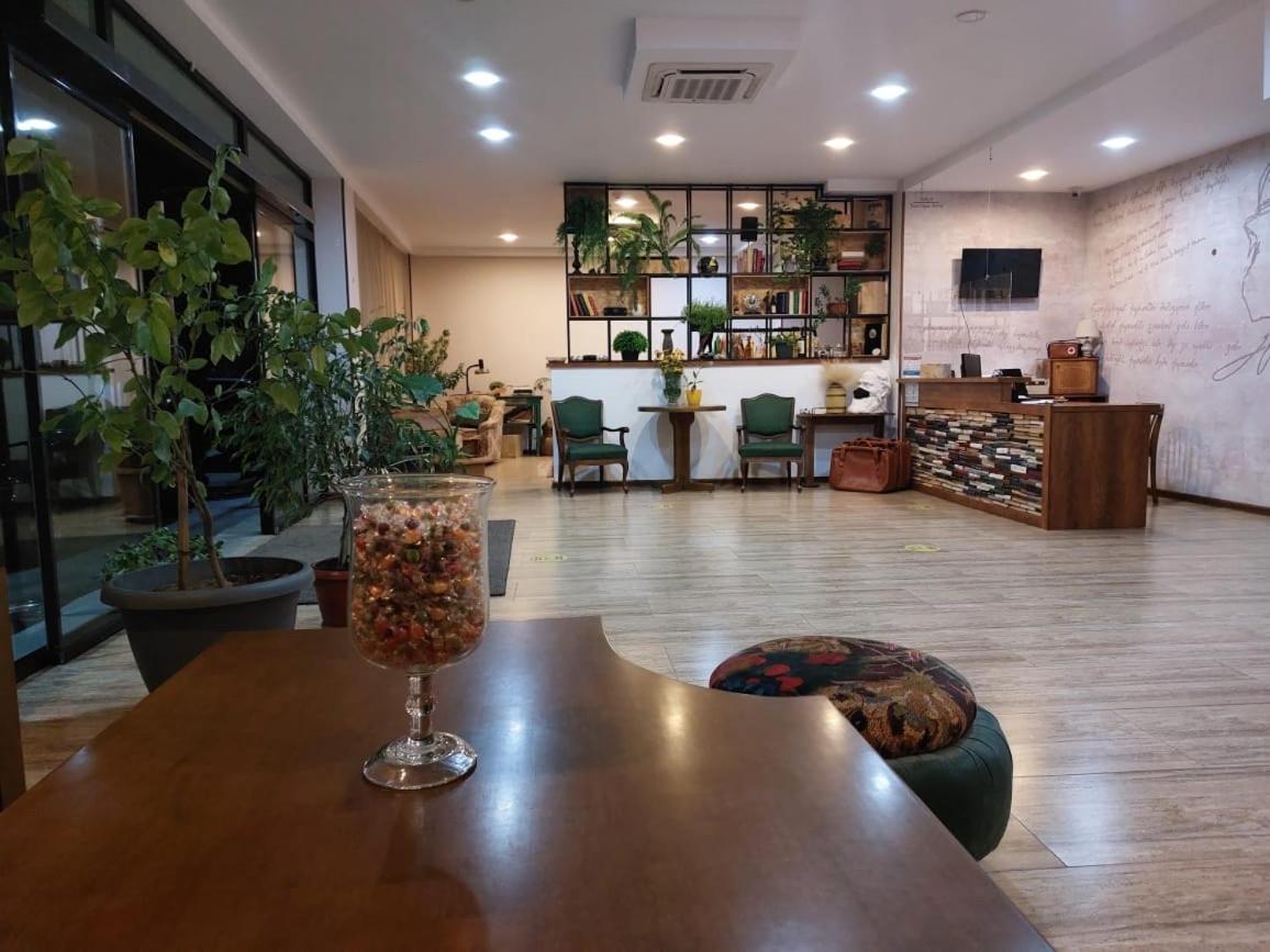 Gala Boutique Hotel クタイシ エクステリア 写真